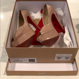 Christian Louboutin nude lady peep patent